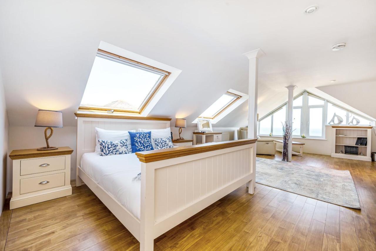 Carbis Bay - Luxury 3 Bed Penthouse Apartment With Sea Views Parking Sauna Balcony Экстерьер фото